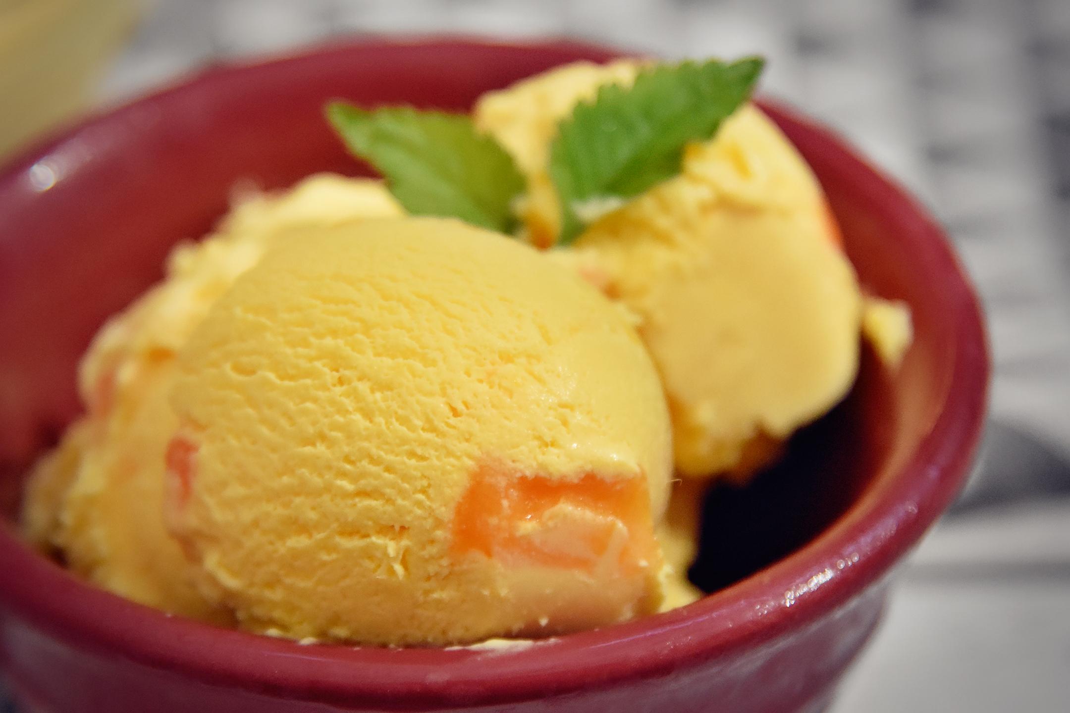 芒果酸奶冰淇淋