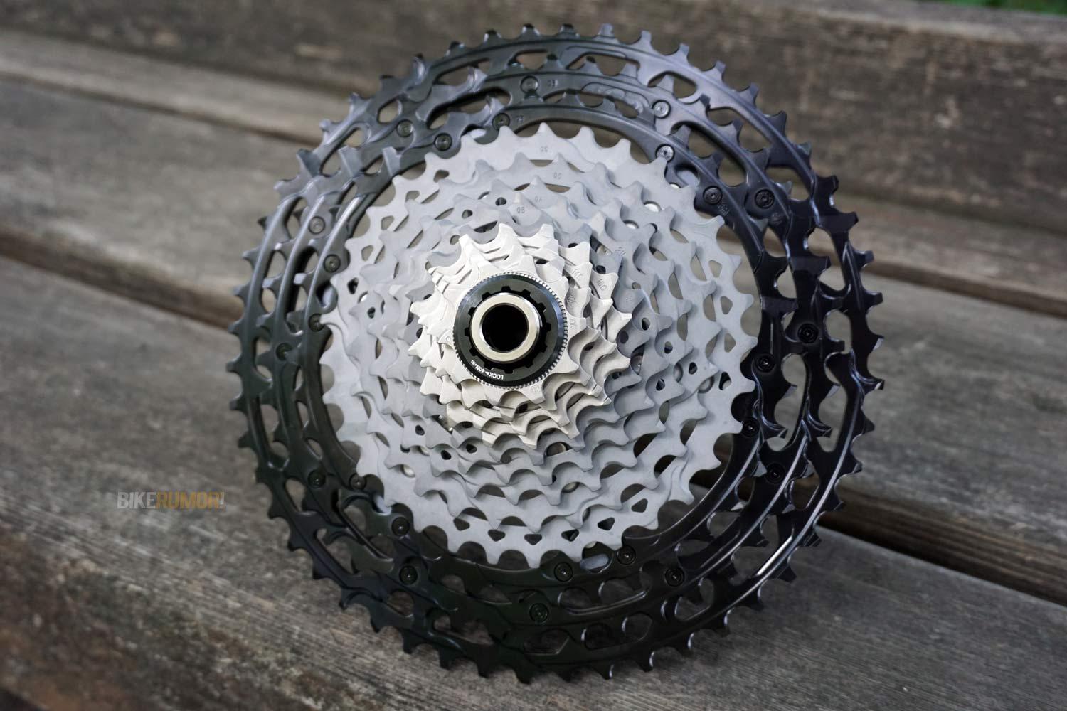 官方重量 12速 10-51齿飞轮 367g最大的三片铝合金材质,中间的五片钛