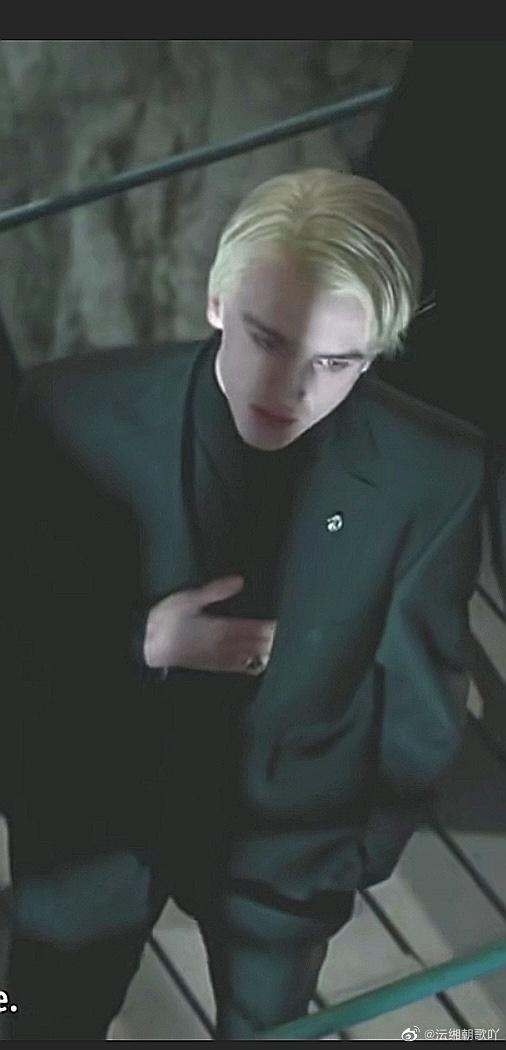 跪求汤姆费尔顿所饰的德拉科马尔福的高清帅照