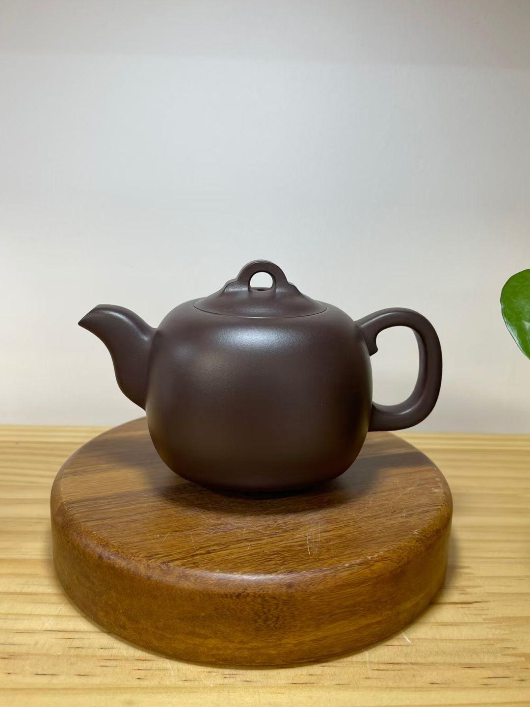 【鹊桥】 宜兴 名家 全手工 作者:谢芳 容量:300cc 泥料:原矿紫茄泥