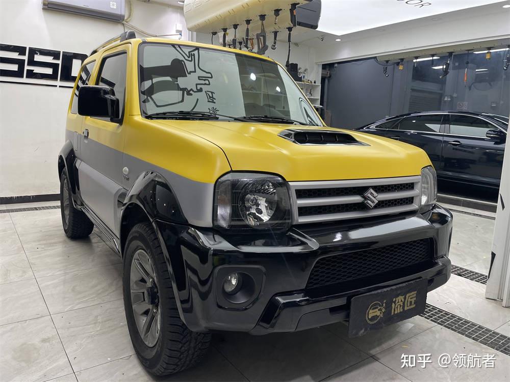 吉姆尼(jimny)是日本铃木公司生产的轻型orv越野车,动力方面使用最大
