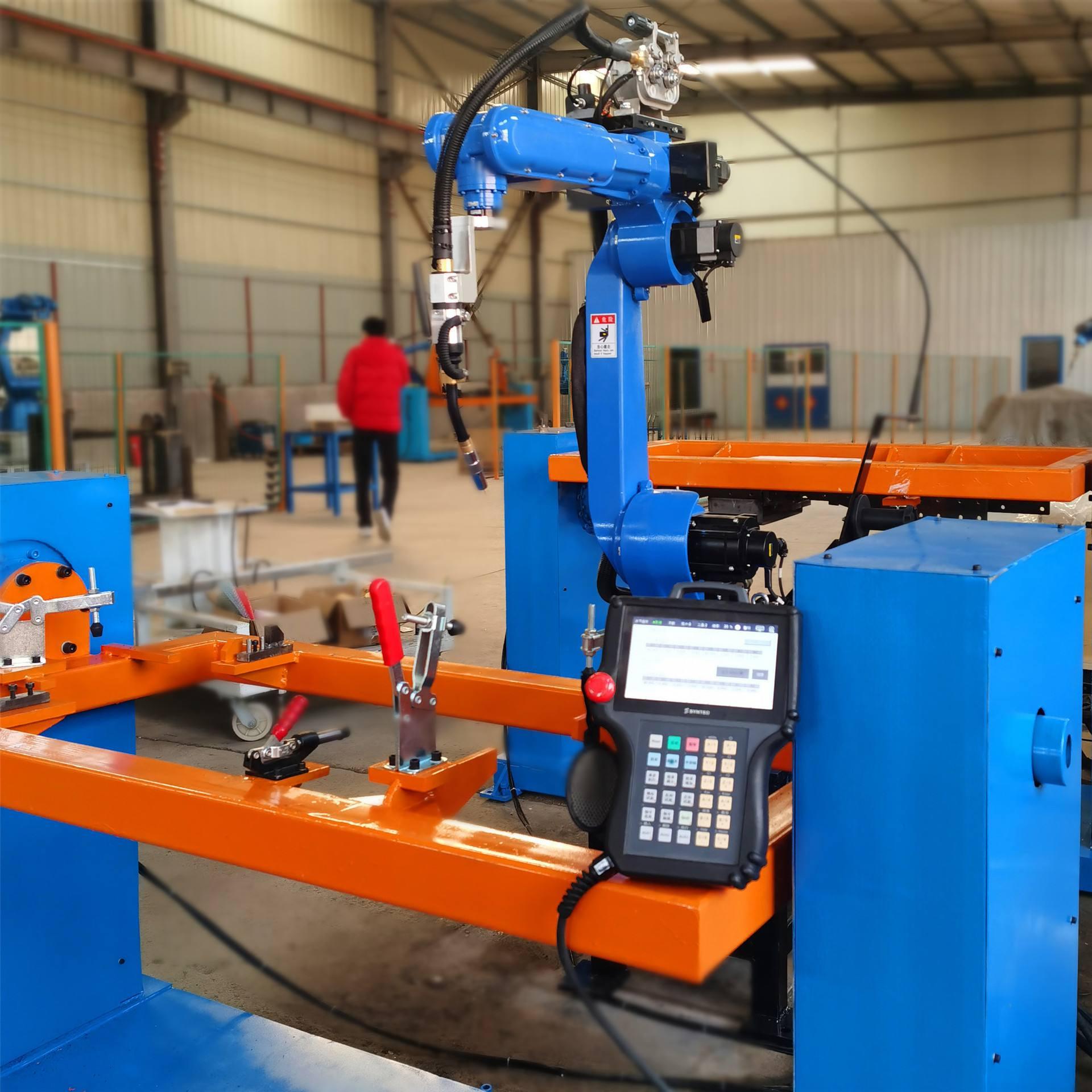 一种面向实践教学的六轴工业机械臂的结构设计及有限元分析