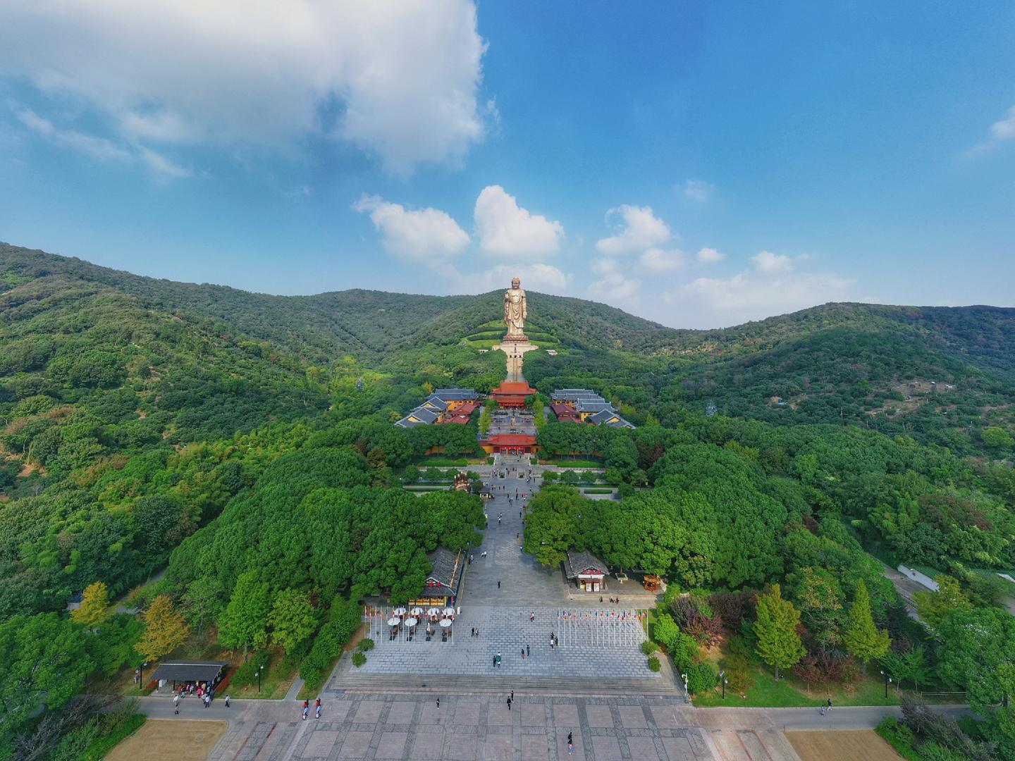 靈山,也許你會想到《西遊記》中的靈鷲山,如來佛祖就住在山上的大雷音