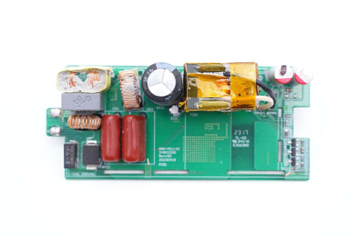 公牛140w氮化镓快充插座拆解