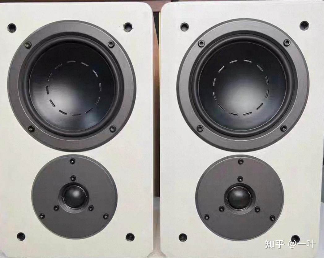 耳边的“小音箱”、眼前的“大声场”——韶音开放式滤噪耳机OpenFit Pro
