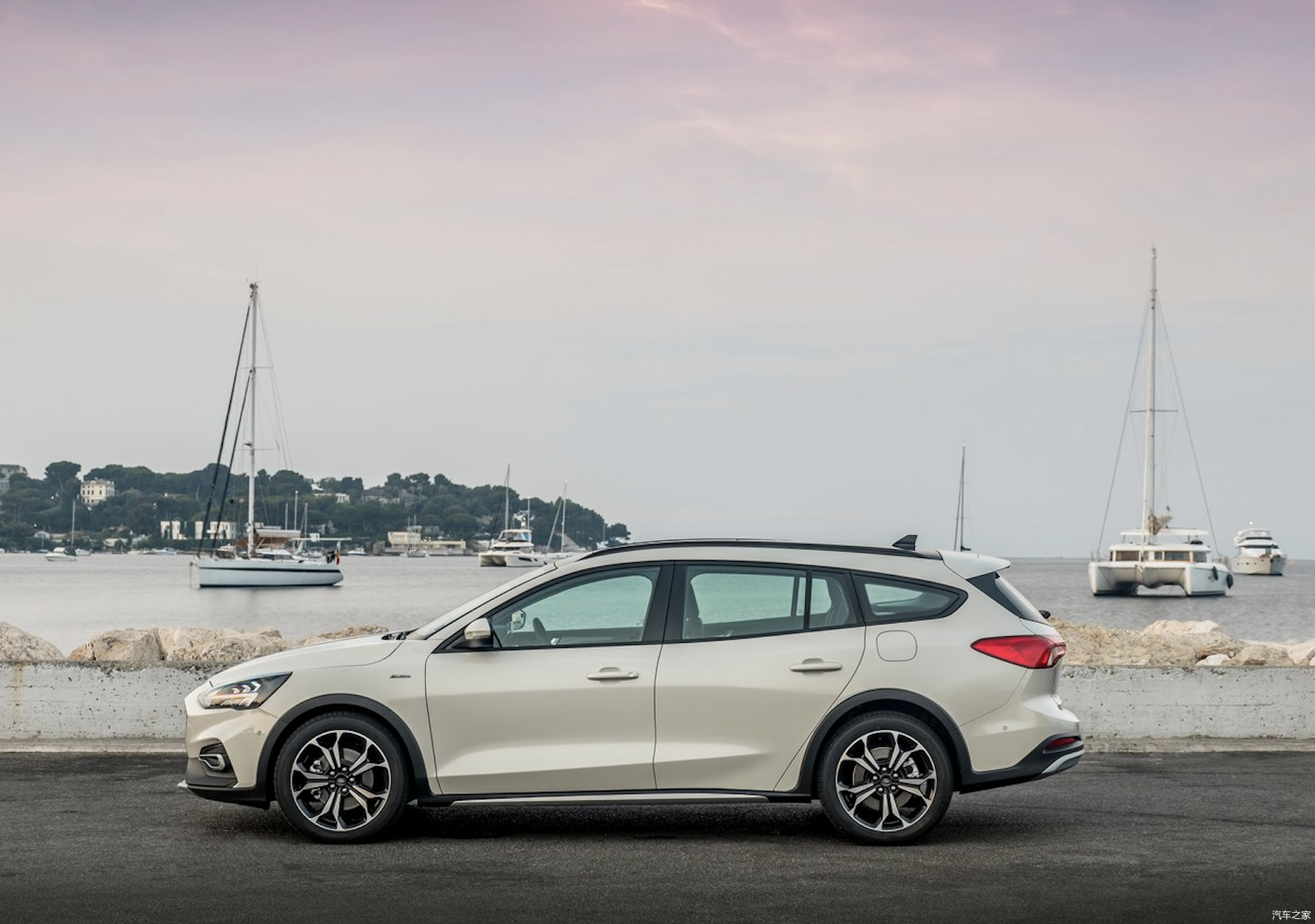 福特福克斯瓦罐官图实拍图曝光将于广州车展期间上市