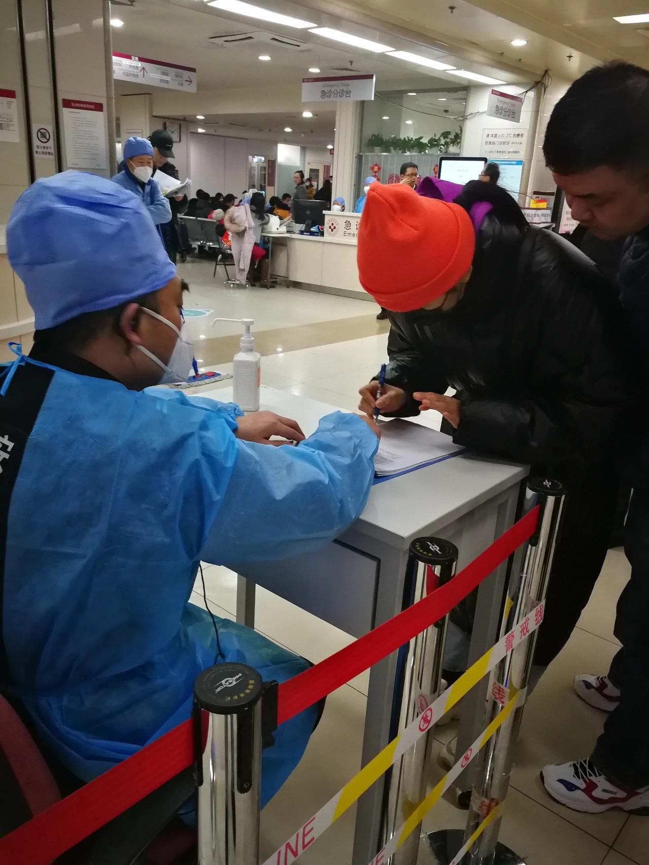 速看戴口罩怎么防住新型冠状病毒3分钟一篇文全都说清楚了