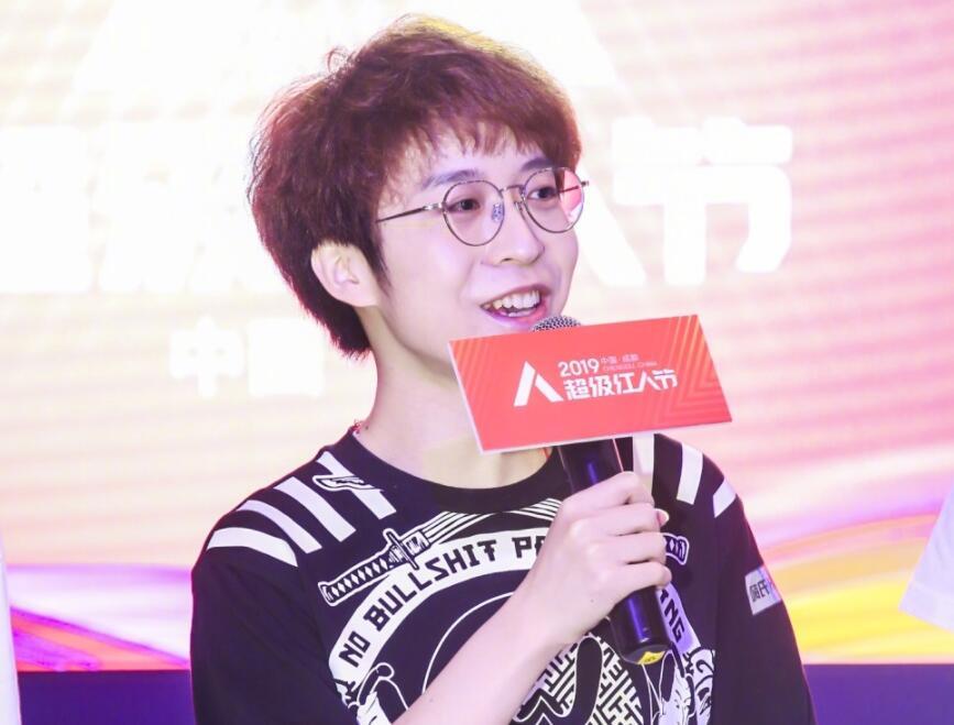 嗨氏正式宣布复播首播送出12万网友快手捡破烂的