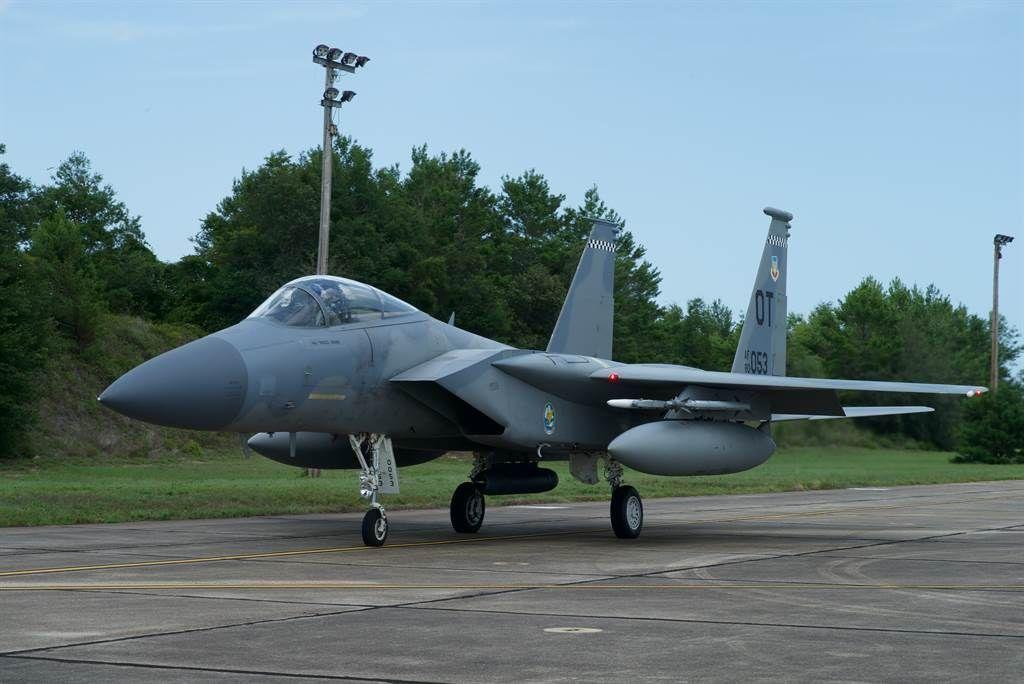 瞄準殲20駐日美軍f15最新秘密武器曝光專門對付隱身戰鬥機