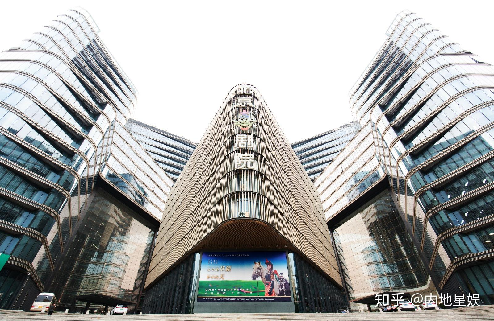 成立的,其所运营的北京喜剧院是中国第一家喜剧为核心定位的专业剧场