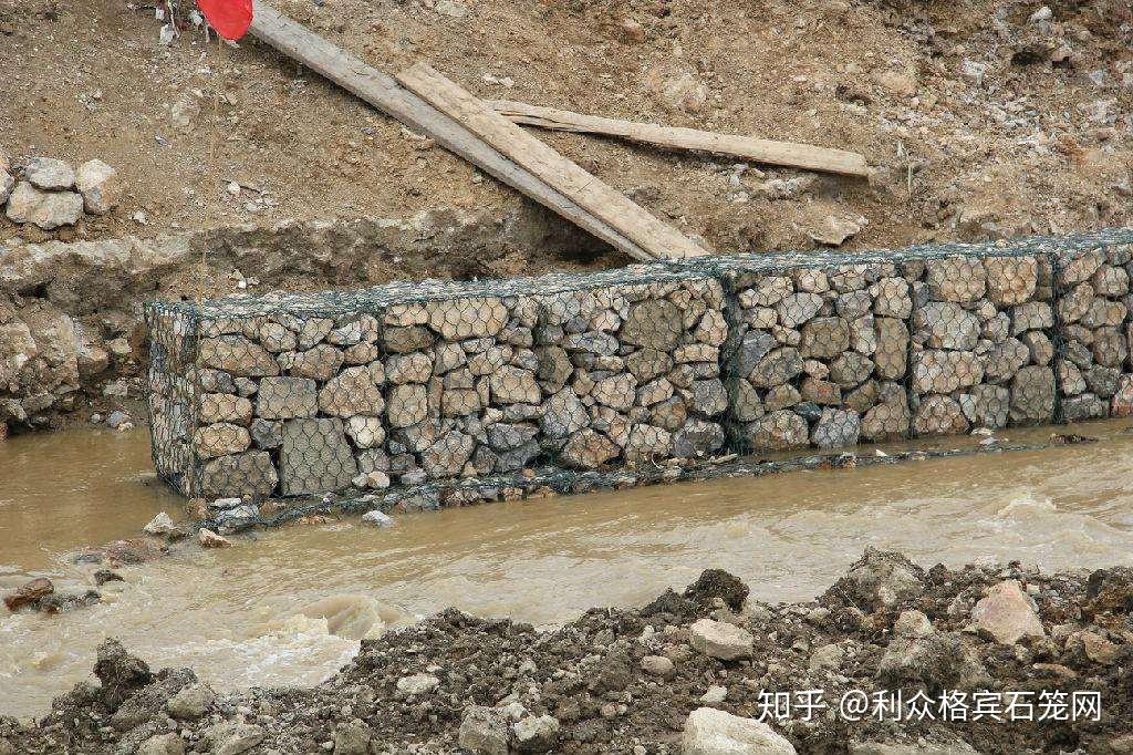 防洪河堤治理格宾网直立式石笼网生态护岸