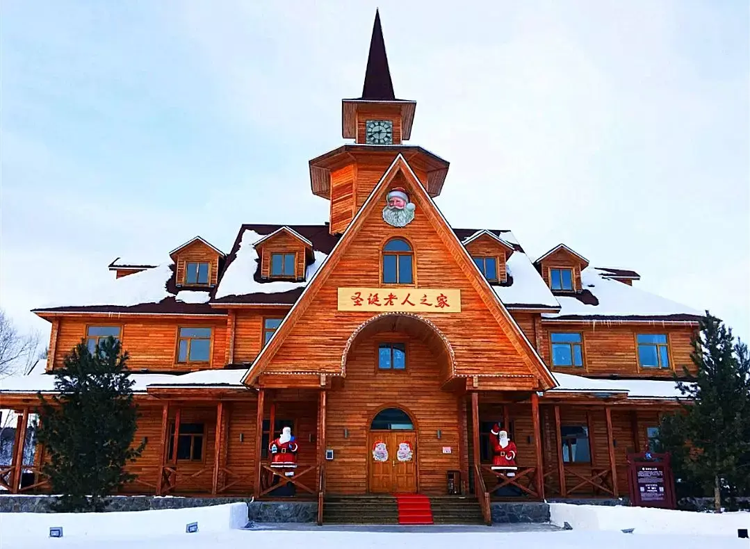 图源@漠河北国寻北在这里的村巷里随处都能听见圣诞歌,可以看见真正的