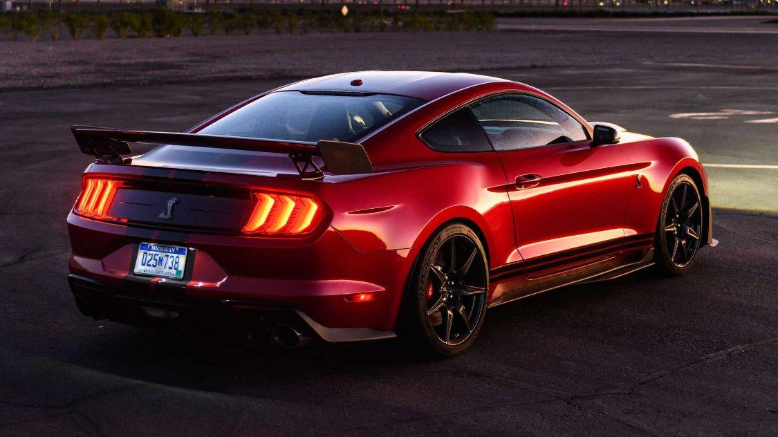 2020最强肌肉车——谢尔比gt500 - 知乎