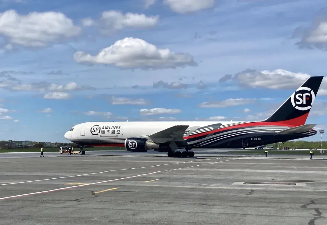 除了三大航的混改以及地方航空的布局之外,快递企业也有望突围.