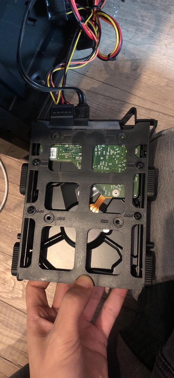 硬盘托架找不到合适的 向知乎大佬求助 知乎