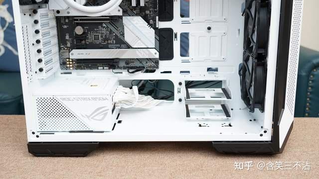艾尔登法环太火了,于是打造了一台能在4K分辨率下畅玩它的黑白主机 第75张 艾尔登法环太火了,于是打造了一台能在4K分辨率下畅玩它的黑白主机 第75张