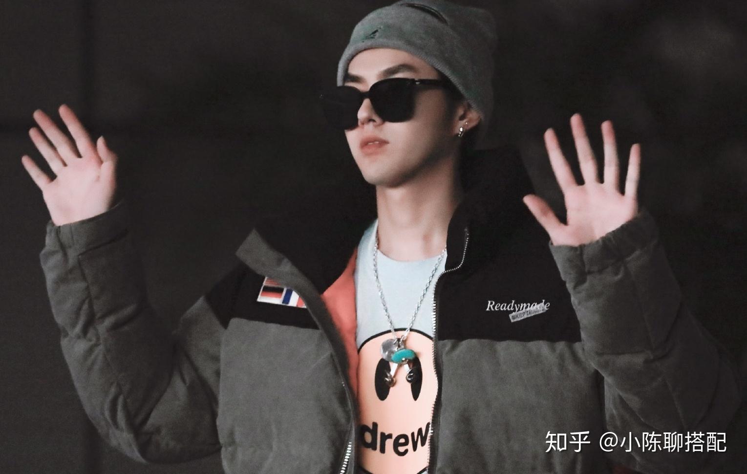 瘦子吴亦凡重回颜值巅峰,简约羽绒服穿搭,臃肿感不损男神气质