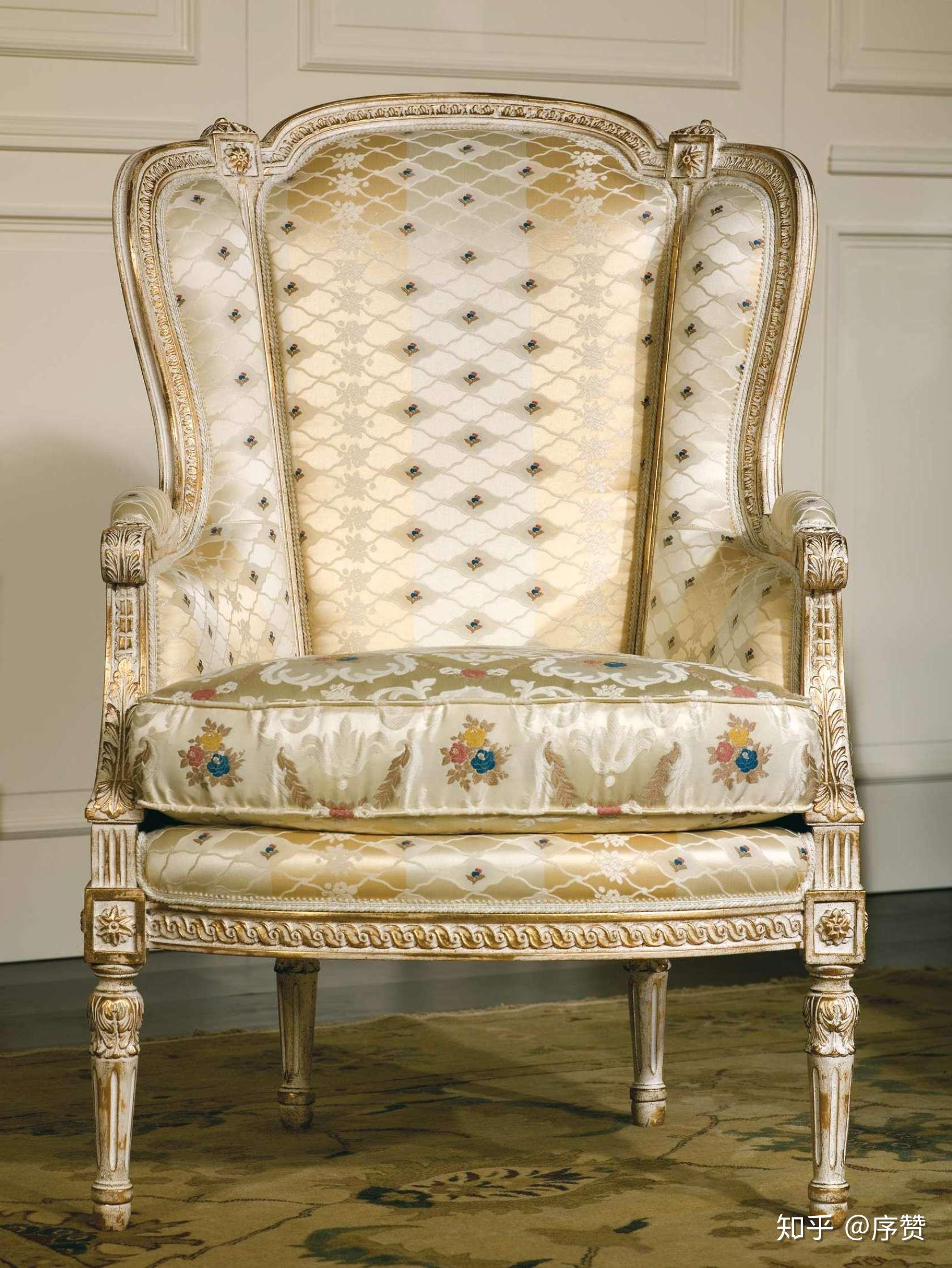 xv沙发真的很奢侈,看起来直接来自18世纪最美丽的贵族宫殿,这款沙发