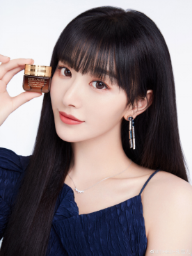梁贤占聊代言孔雪儿代言雅诗兰黛精致妆容的诱惑力