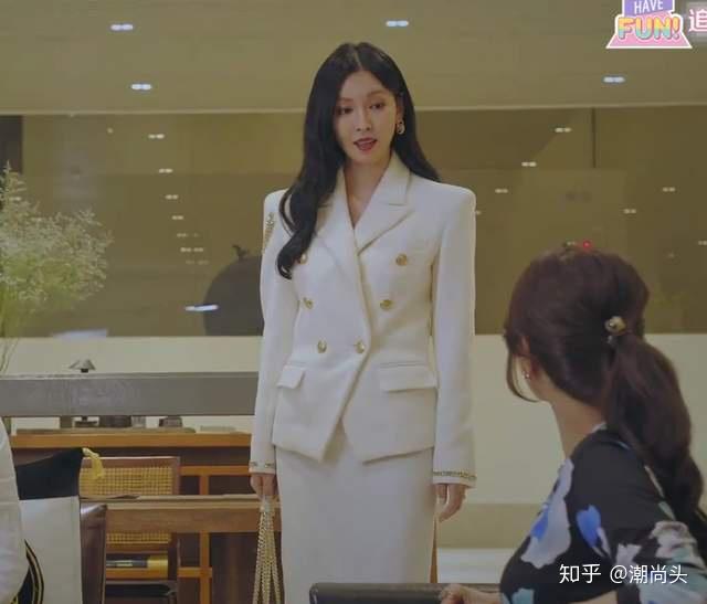 大热韩剧顶楼揭秘韩国上流人士穿搭秘籍我们同样适用