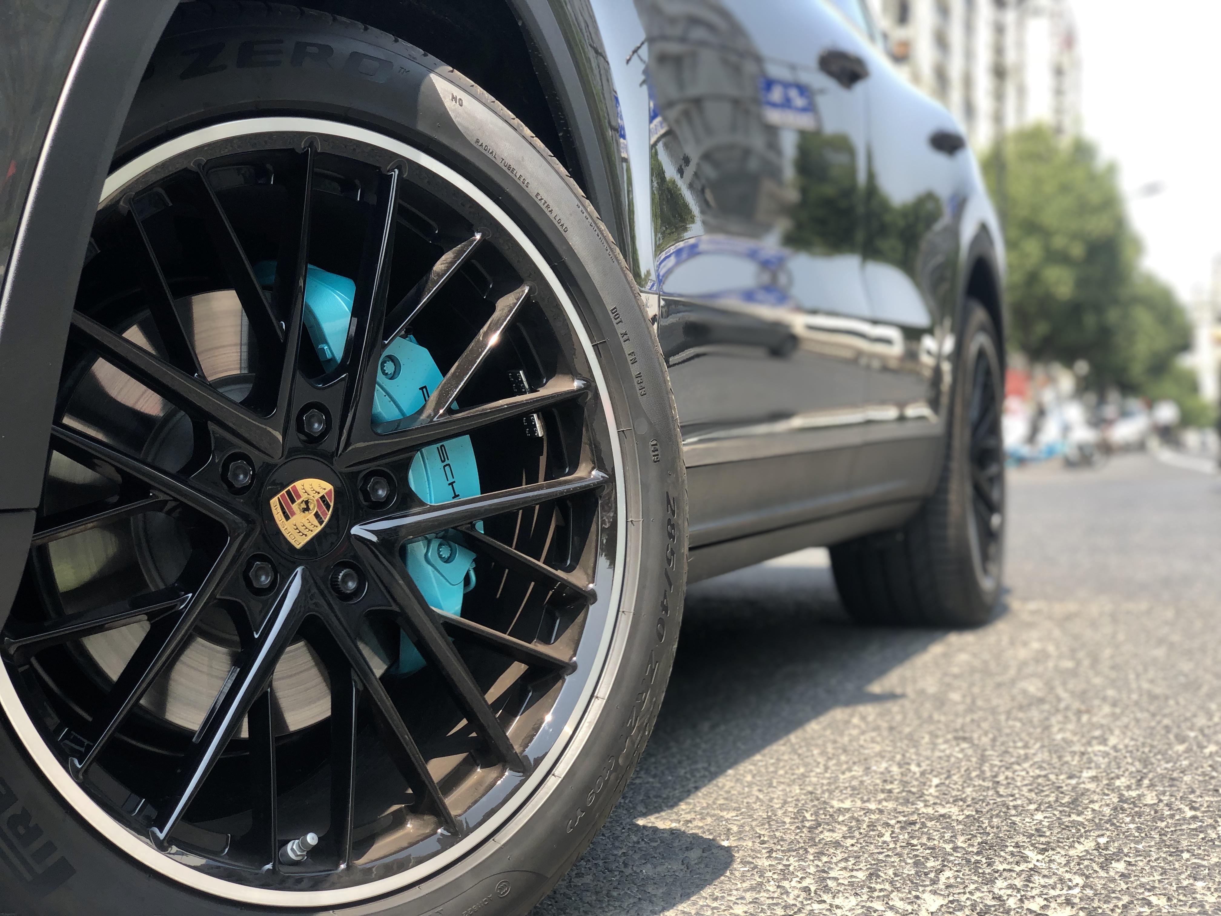 米卡车轮保时捷新卡宴轮毂升级案例体验21寸前后配的魔力