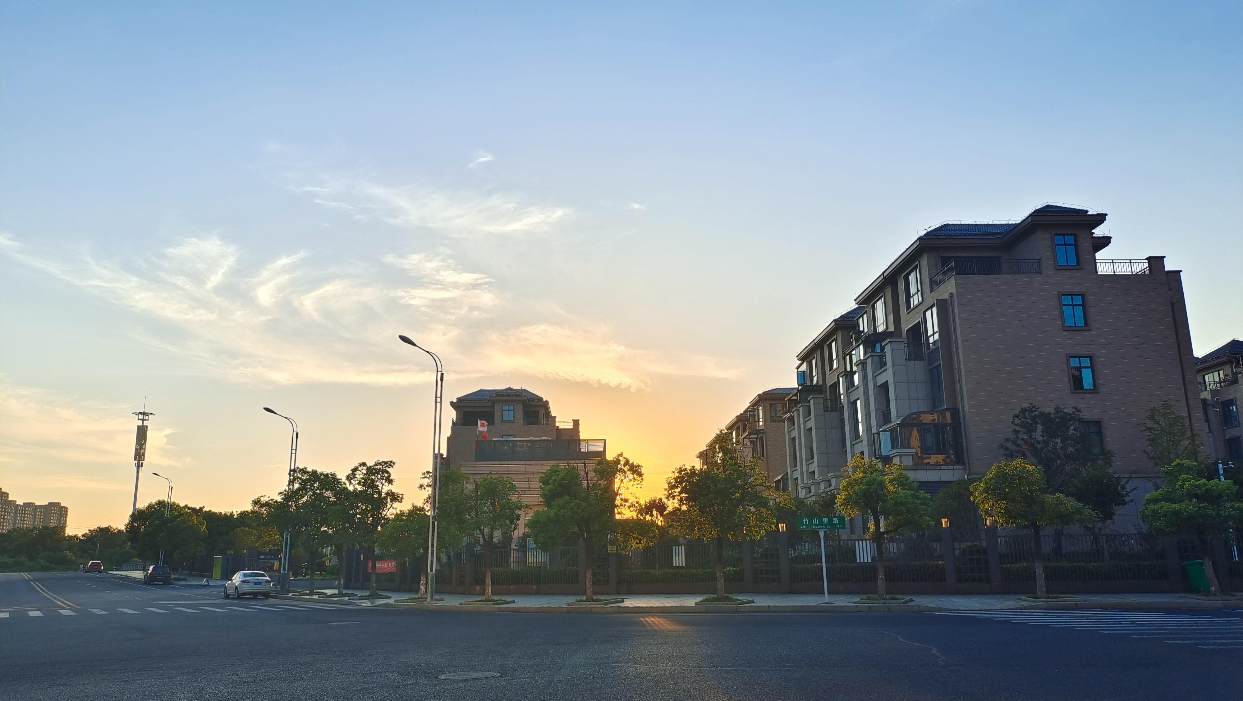 美丽吉安夕阳下的城市街景
