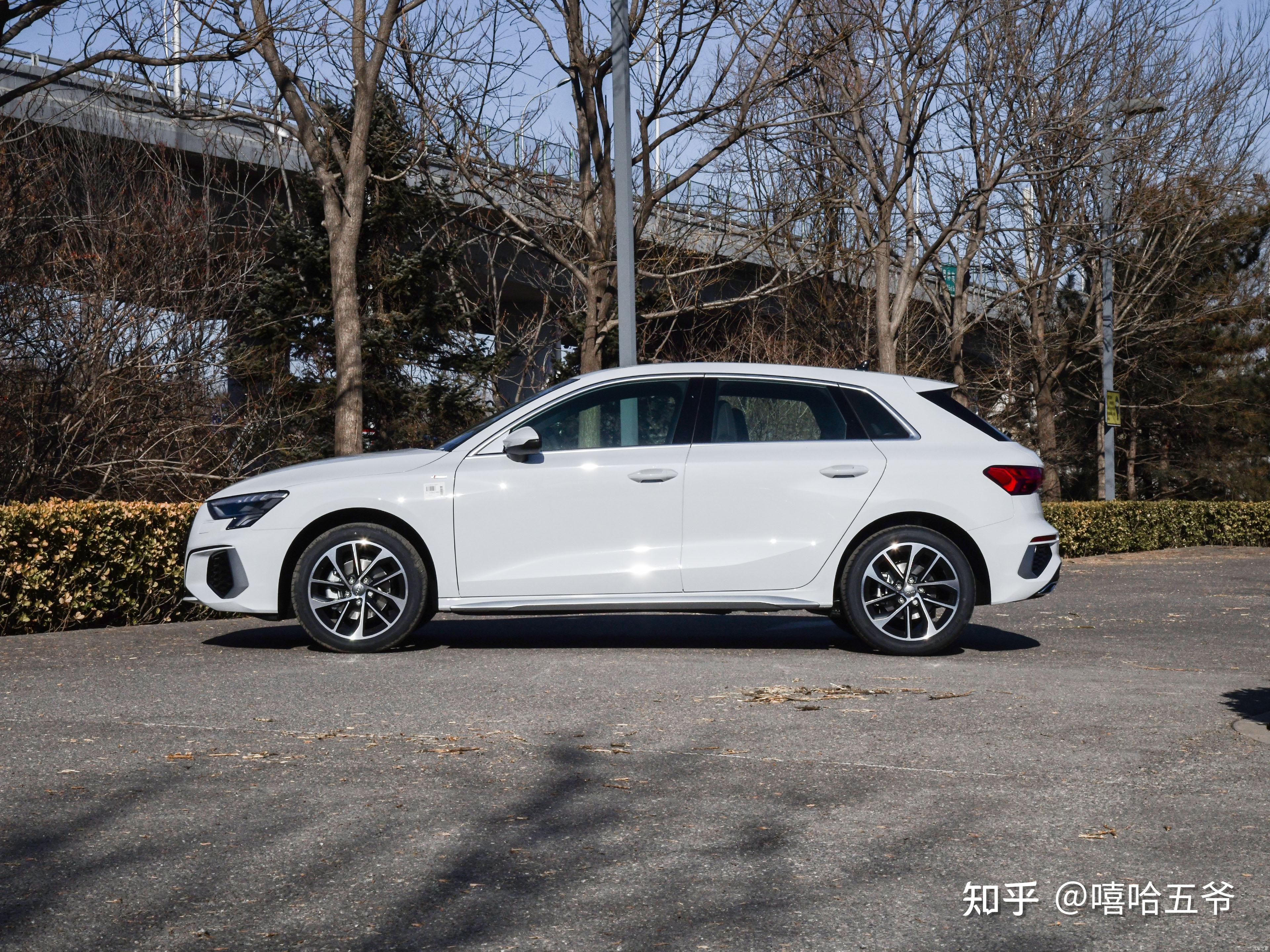 车身侧面,全新奥迪a3l作为三厢版车型,在车身造型方面相比于全新奥迪