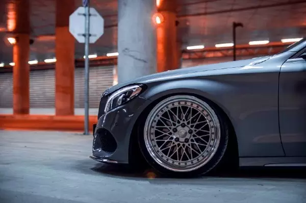 新款奔驰c级外观改装可以改哪些项目c260c300包围改装