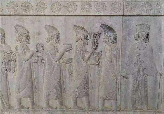 古西亚服装 - 知乎