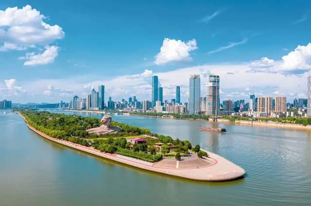 2021 年元旦可以去哪里跨年? 18 v2 e3fde395778e479370a6eace5af3a27e 720w