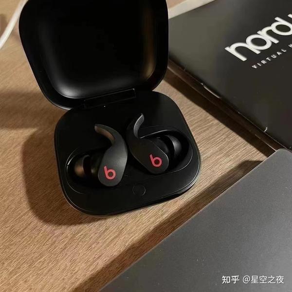 为什么说Beats Fit Pro 是有苹果影子的耳机？ - 知乎