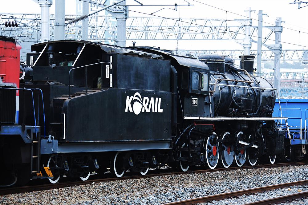 7147电气机关车)和内燃机车(9939857147柴油机关车)