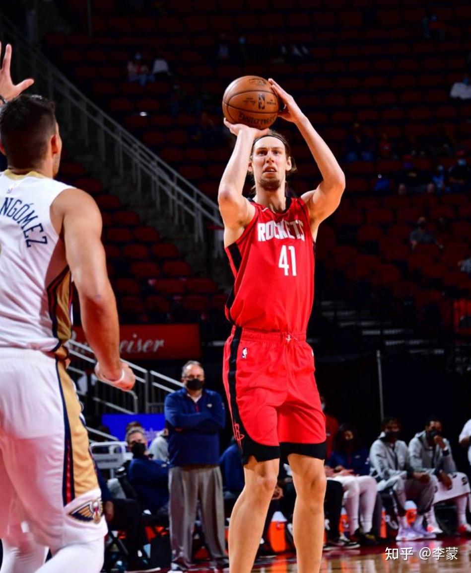 沃尔复出火箭战胜独行侠结束5连败的最大功臣不是沃尔是他