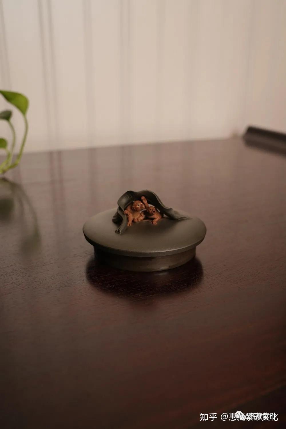 惠藏紫砂 | 【听雨】名家李涵鸣,紫砂壶的自然之趣