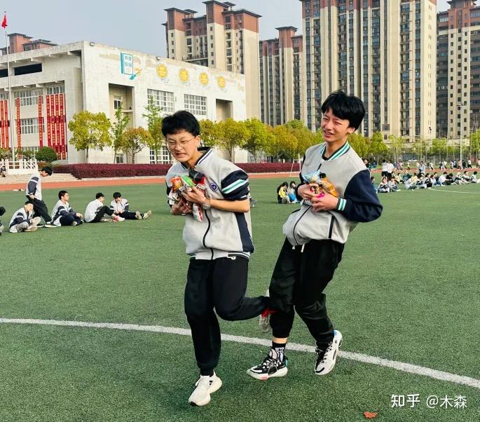 安徽新锐集团滁州海亮学校——班主任忽然变身"搬"主任