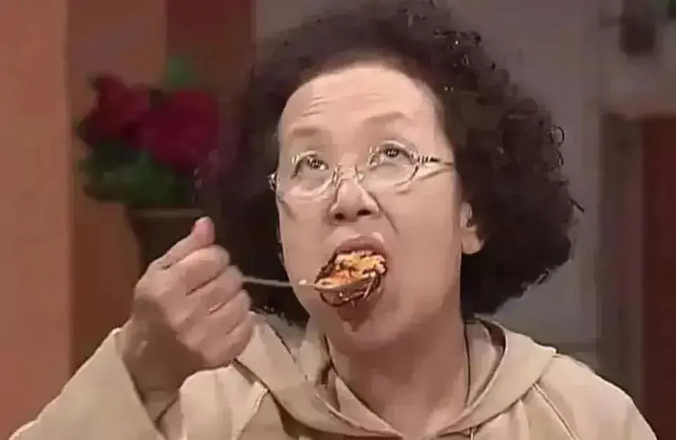 罗女士的表情包让你走遍天下;↓↓↓罗文姬在韩国演艺界,是大器晚成的