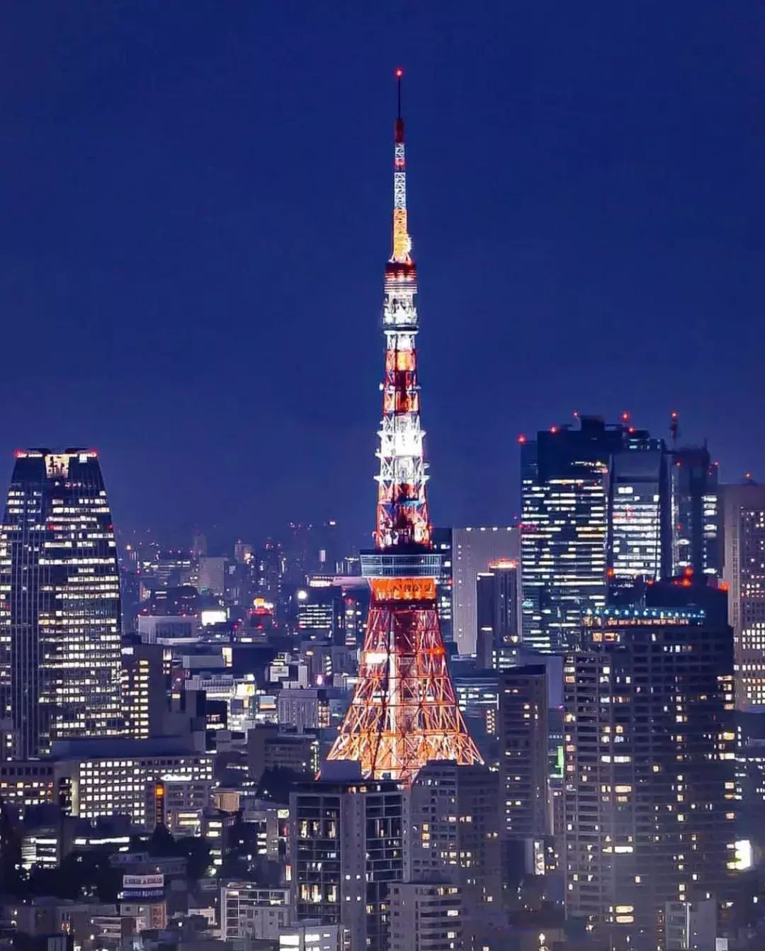 了~高円寺商业街高円寺商业街是一个充满日本七八十年代气息的地方