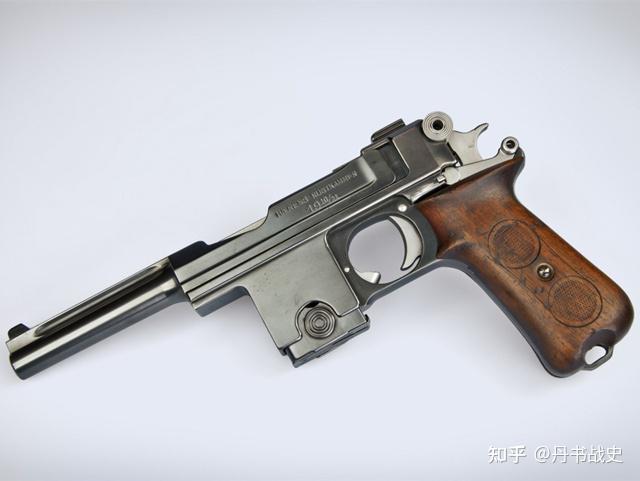 德国设计多国生产一百多年前的伯格曼手枪
