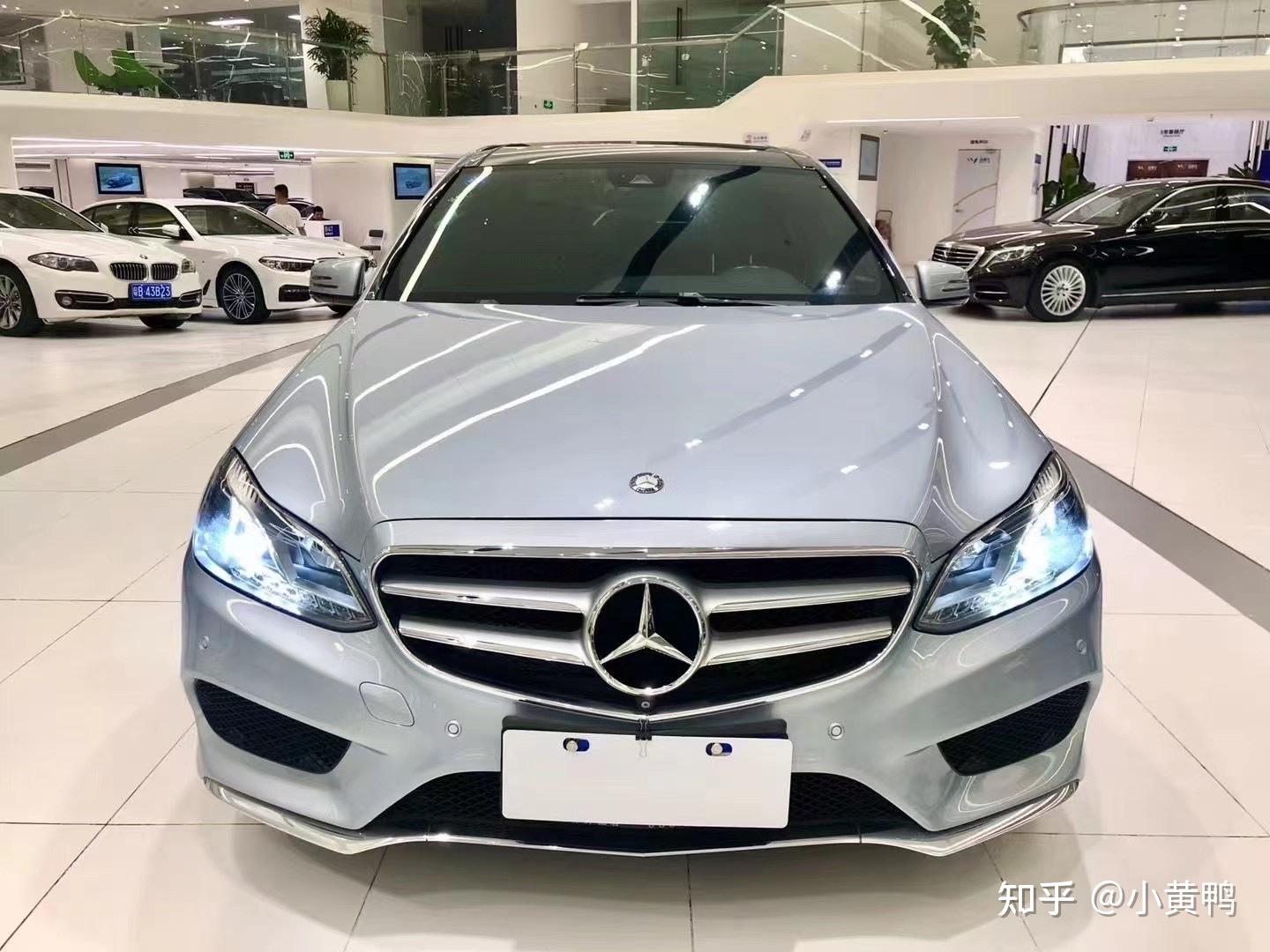 15年改款e260l运动时尚型,全景天窗,一键启动,定速巡航,方向盘电动