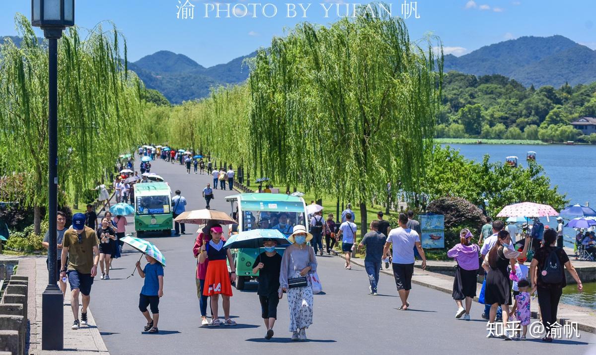 杭州各大景區人山人海旅遊全面恢復可喜但有一現象卻令人擔憂