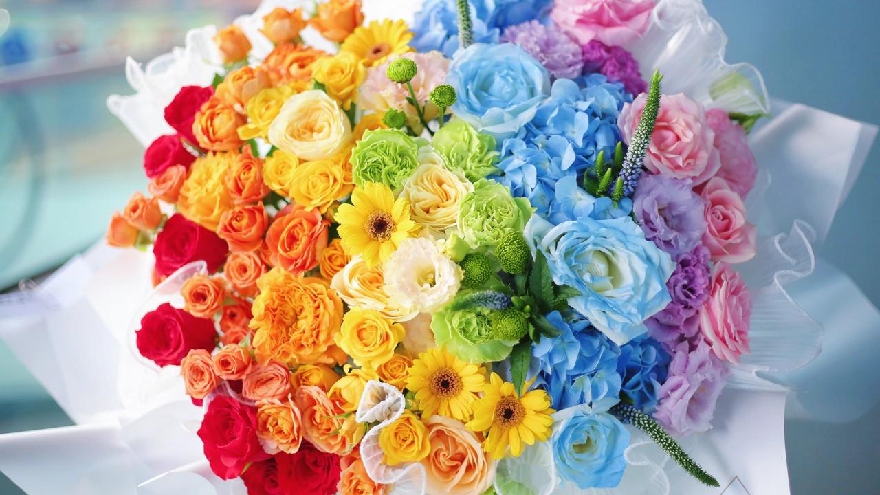 花艺奇思妙想vol 30 彩虹花束 把彩虹打包送给你 知乎