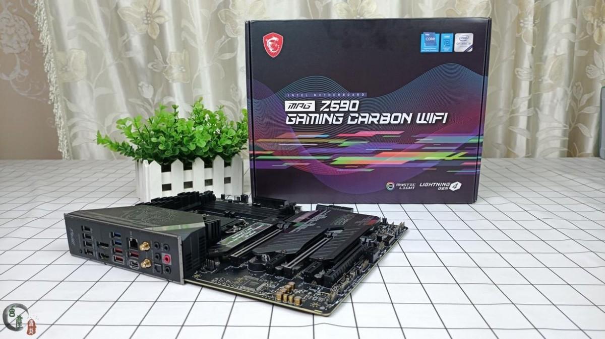 geforce rtx 2060 super vulcan x oc内存条:雷克沙(lexar)ddr4 3200