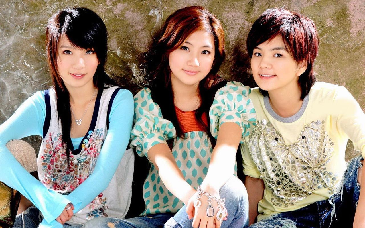 敲开蓝色大门之后的she终于掌控了人生