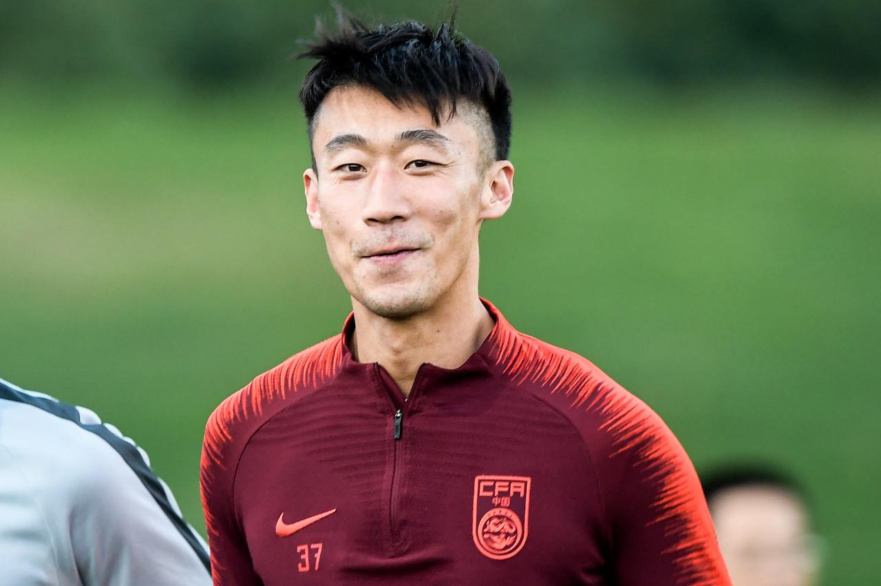 张鹭深圳队现在谈夺冠还不是很成熟希望有机会重返国足