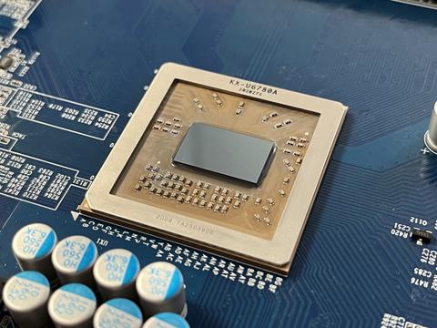 せっかくだから俺はこの中国製x86「兆芯KX-7000」を選ぶぜ。その せっかくだから俺はこの中国製x86「兆芯KX-7000」を選ぶぜ。その