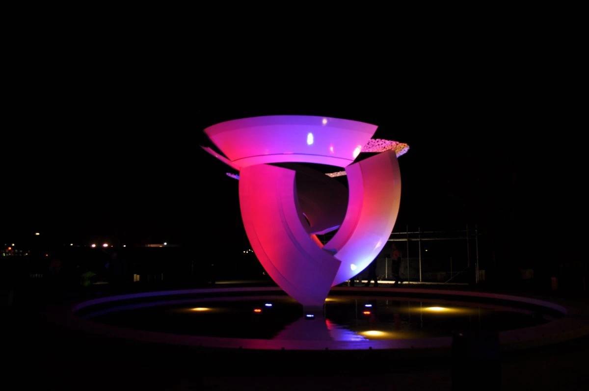 灯光雕塑艺术----唤醒城市沉睡的眼睛