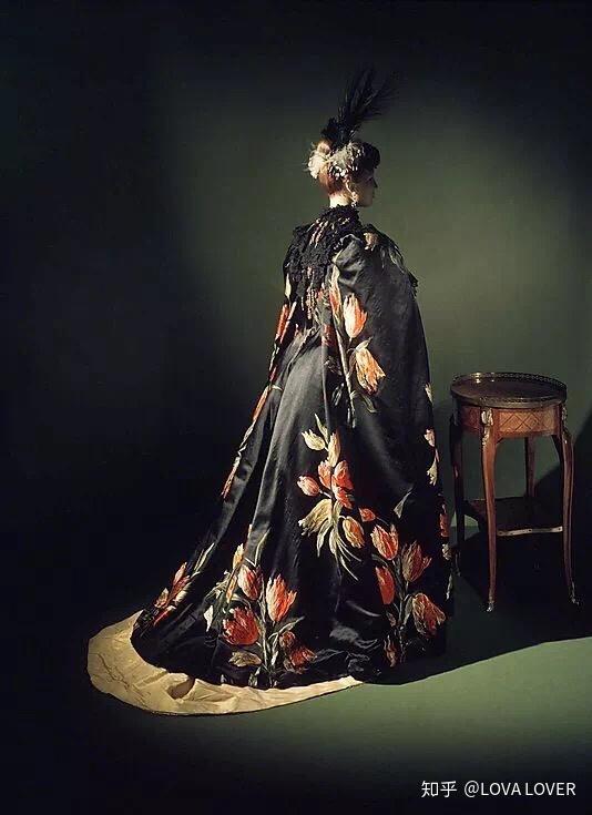 19世纪法国经济影响下的高定发展