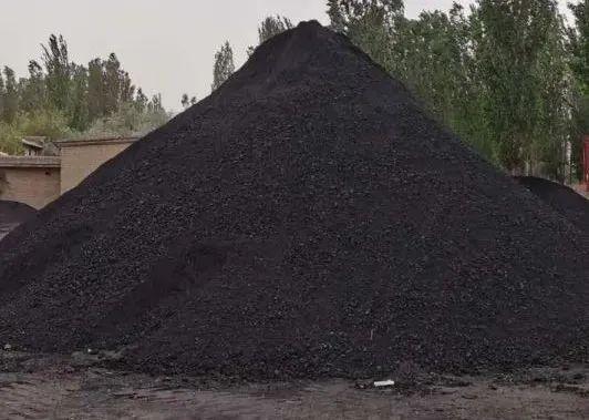 被7000余吨煤矸石污染的地方现在变了