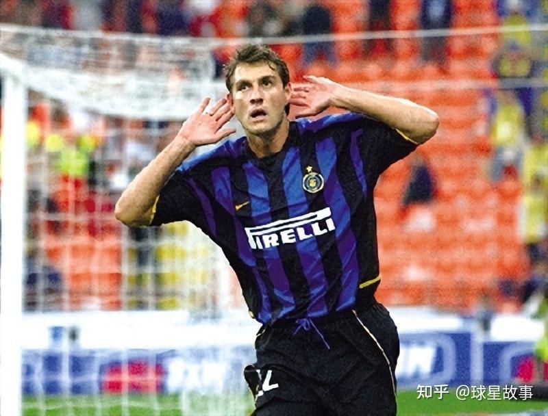 意大利足球90年代十大前锋排名不分先后开启了九号半的时代