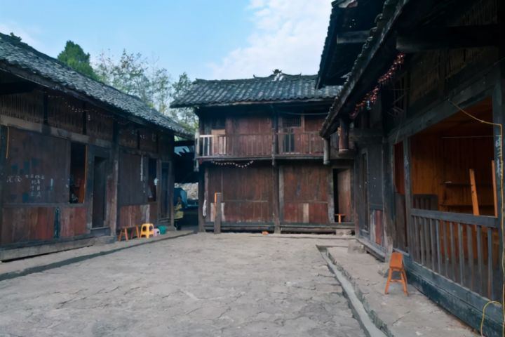 仡佬族建筑特色图片